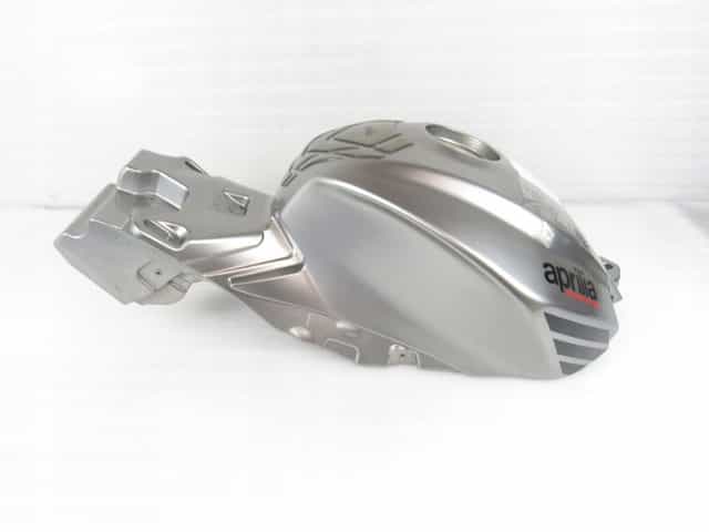 bak / zbiornik paliwa aprilia tuono 1100 / v4
