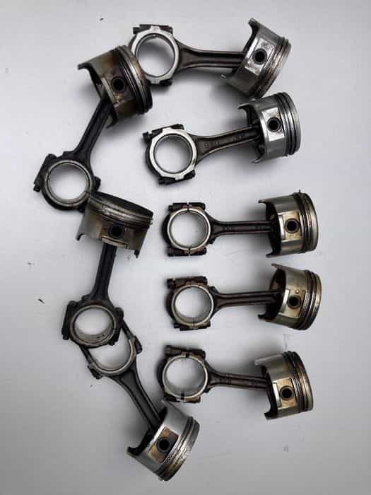 Suzuki samurai sj 413 tlok silnik korbowód