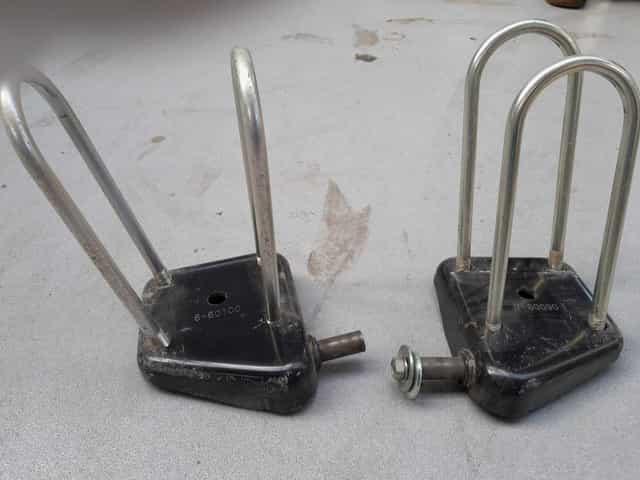 Uchwyt mocowania resorów - TOYOTA LAND CRUISER