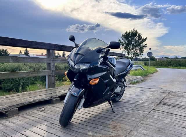 Sprzedam  Honde VFR 800