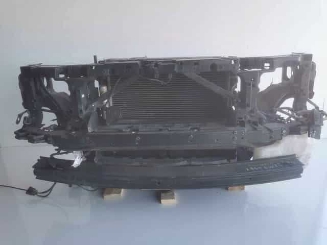 Pas Przedni Chłodnica Land Rover Discovery Iv 4/3.0 Tdv6
