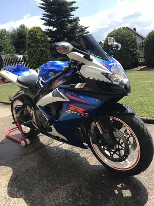 Suzuki gsxr 750 k7