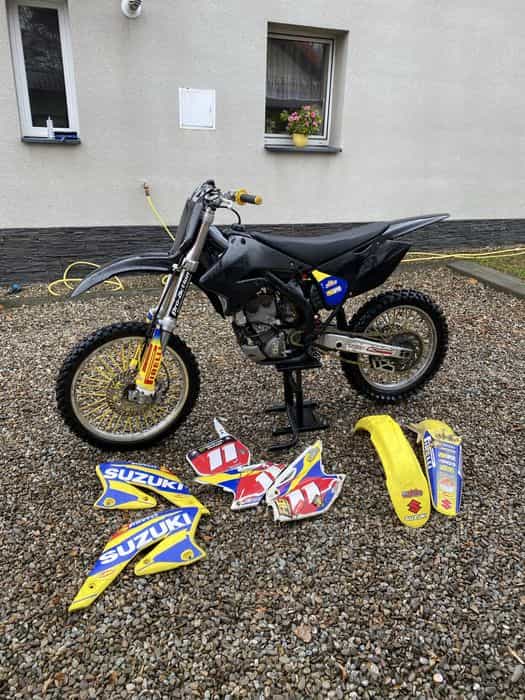 Suzuki rmz 250.