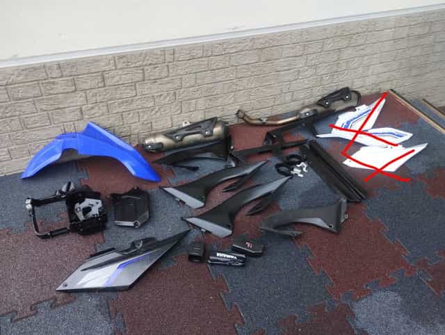 Yamaha WR 125 owiewki  tłumik wydech