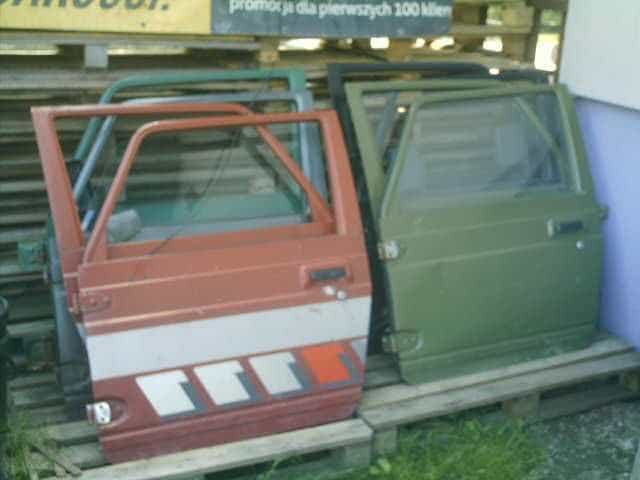 Suzuki samurai drzwi  ramka szyby klapy