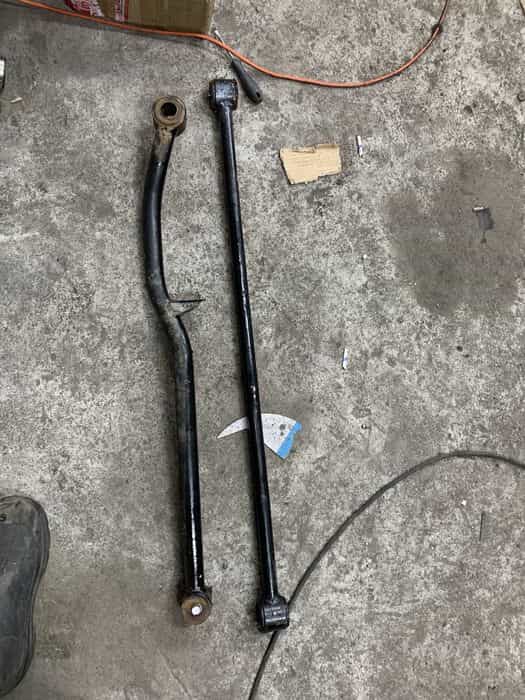 Panhardy przod i tyl nissan patrol y60