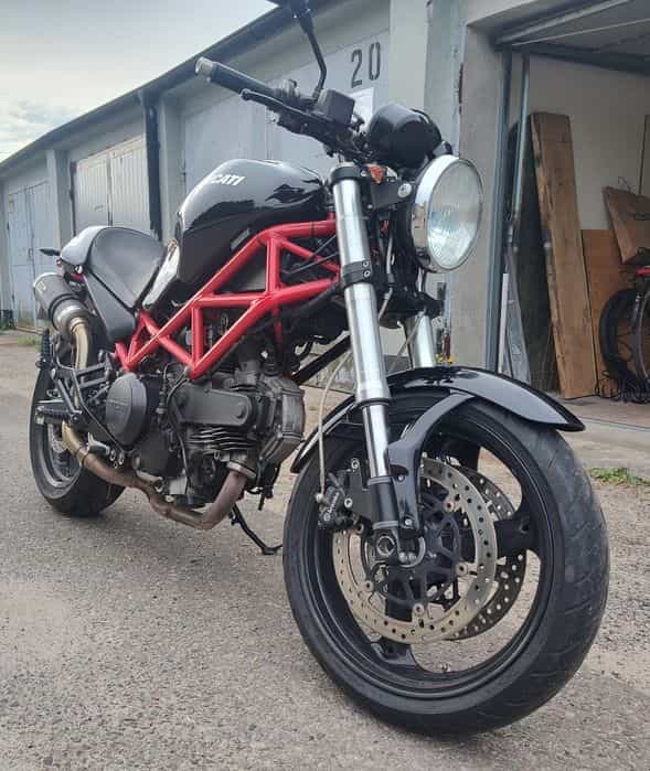 Ducati Monster 695