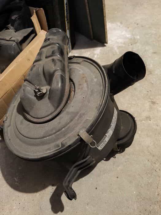 Obudowa filtra powietrza Toyota Land Cruiser HDJ 80 HZJ idealny stan