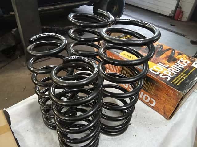 Sprężyny OME +2cale Nissan PATROL Y61 Y60