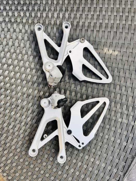 Honda cbr f4i sety lusterka lewy prawy stopki pasażera podnózki