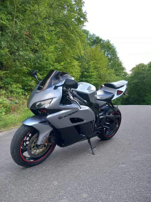 REZERWACJA Honda CBR 1000 RR super stan kat.A2 gotowa do sezonu