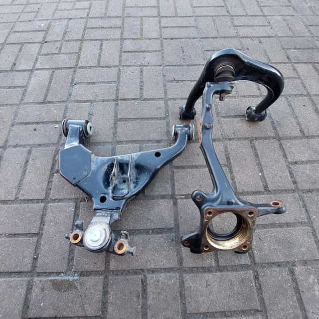 Toyota Hilux VIII 8 Zwrotnica Wahacz Prawa Str Przód