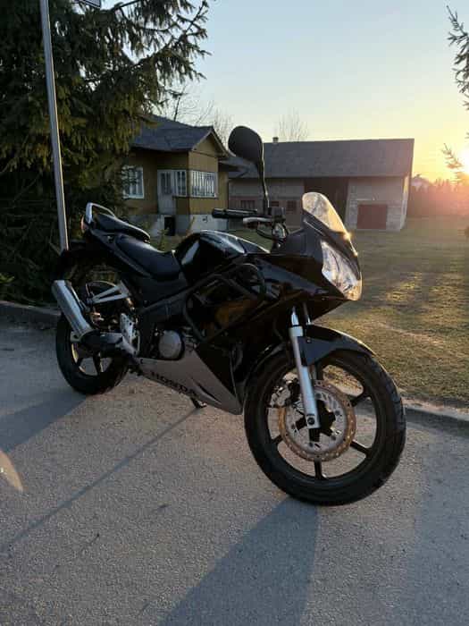 Honda CBR 125 – 2004 r. | 23 tys. km | Zadbana |