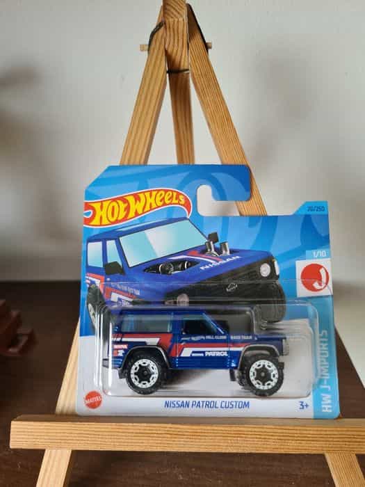 Hot wheels nissan patrol custom