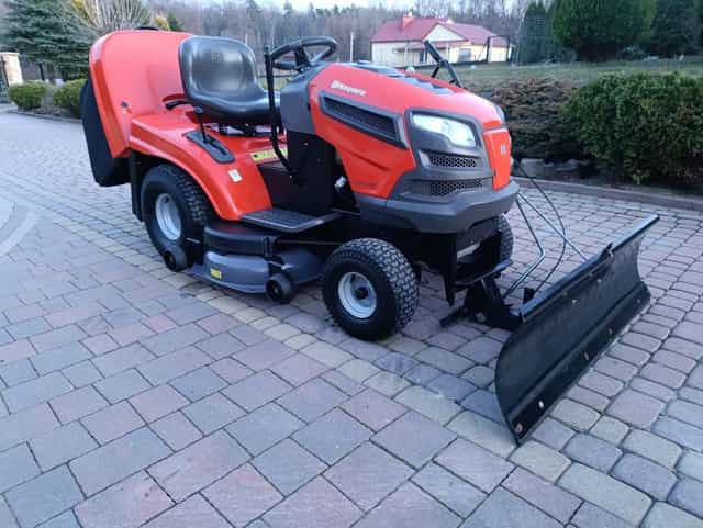 Traktorek kosiarka Husqvarna 22KM Kawasaki z Niemiec. Piękna kosz elektryczny, mulczer, 4x no...