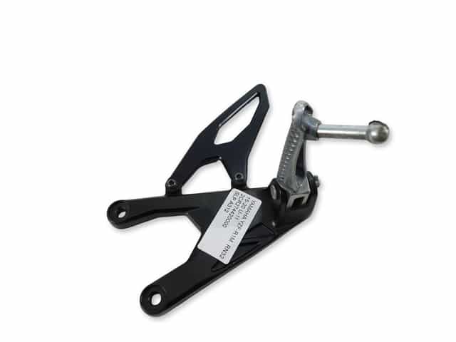 SET PODNÓŻEK LEWY PRZÓD YAMAHA YZF-R1M RN32 15-20 U-11 2CR274420000