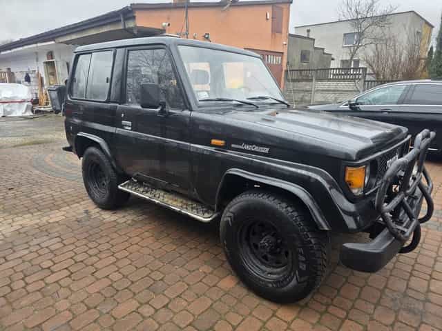 Toyota Land Cruiser LJ 70 terenowy 4x4 klasyk