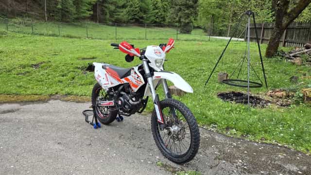 Motocykl Beta RR 125 4T Enduro 2016r kat. B/A1