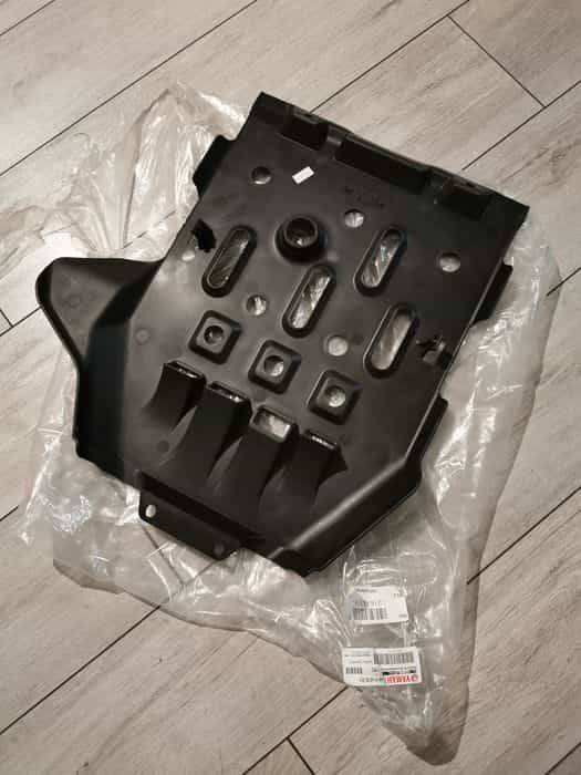 Yamaha grizzly kodiak osłona owiewka dolna ramy silnika slizg