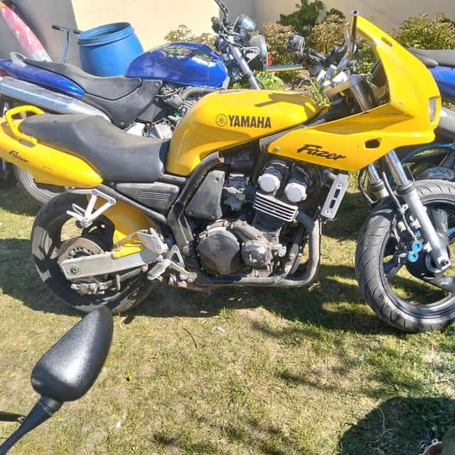 Yamaha yzf 600 Fazer fzs 600 98-03 lagi lampa czacha błotnik kolektor chłodnica bak moduł ins...