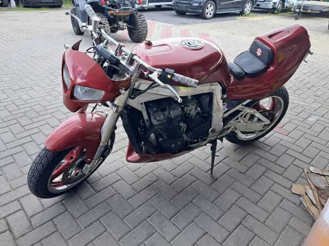 Suzuki GSX-R 750W Zadbany przerobiony streetfighter Bandit okazja