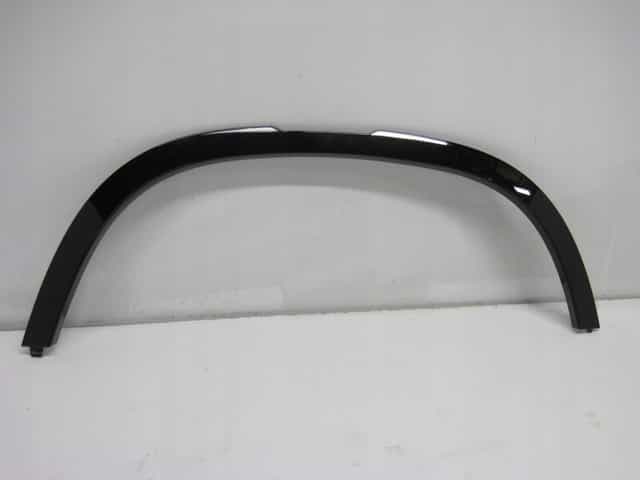 LISTWA BŁOTNIKA PRZEDNIA PRAWA LAND ROVER DEFENDER L8B2-16A074-BB