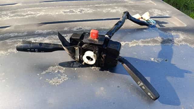 Suzuki Samurai Samuraj przełącznik pająk kierunkowskazy