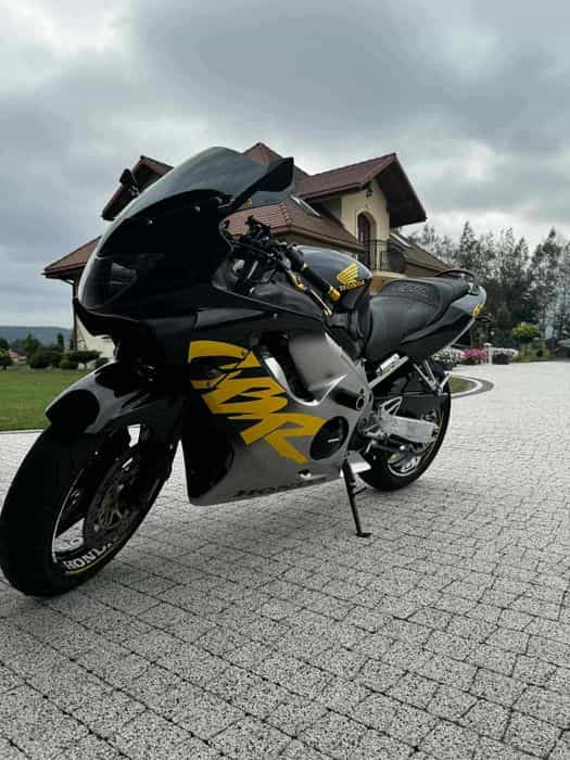 Honda cbr 600f4 sprzedam /zamienie
