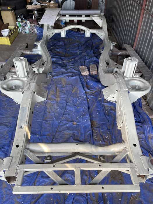 Rama Nissan Patrol Y60 krótki