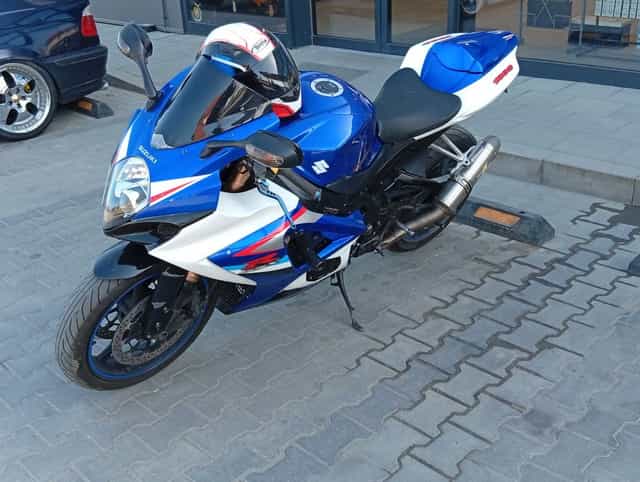 Suzuki gsxr k7 1000cc