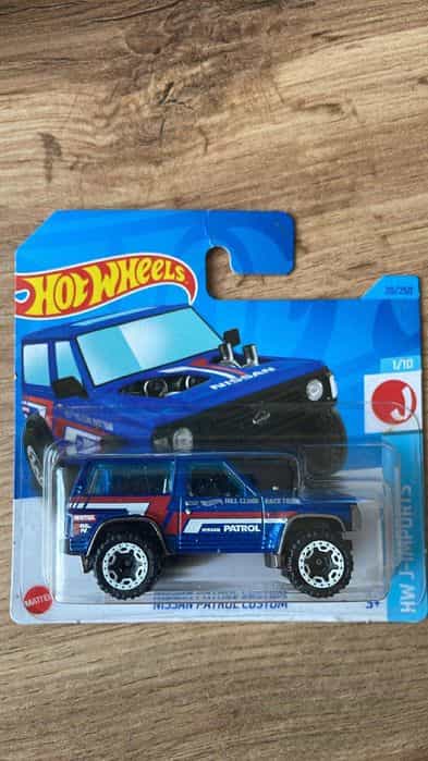 hot wheels nissan patrol custom blue