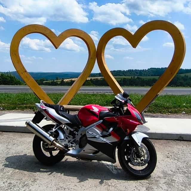 Honda CBR 600 F4i (2005) – Zadbana, Doinwestowana, Szuka Nowego Domu!