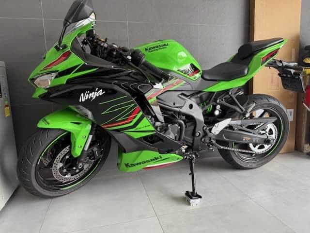 Kawasaki ZX-4RR – 320 km, stan salonowy + Akrapovič