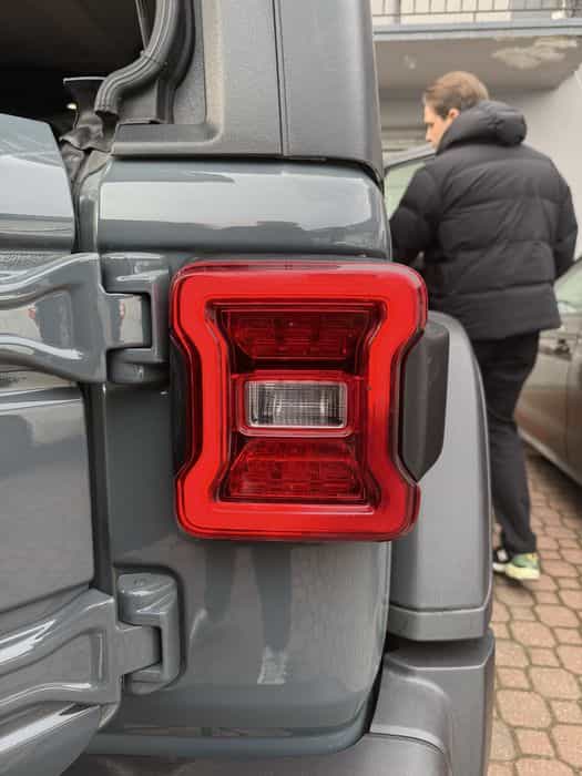 Lampy tylne Jeep Wrangler JL Europa Konwersja Usa Polskie Menu Mapa Carplay Kodowanie Dojazd ...