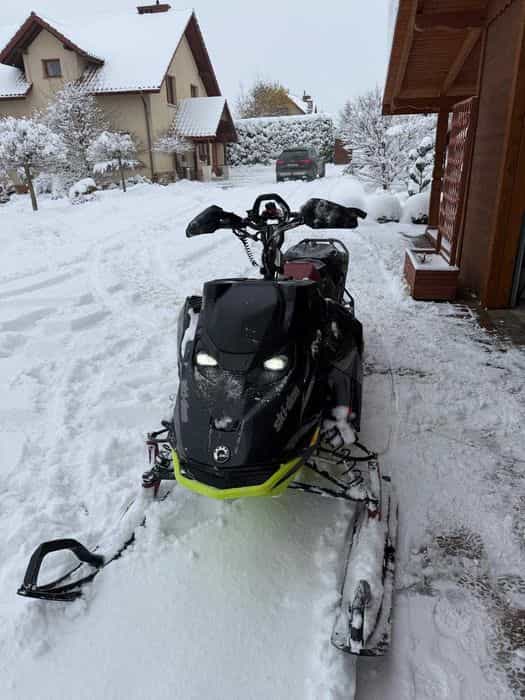 Skuter śnieżny Ski-Doo Freeride 850 Turbo niski przebieg