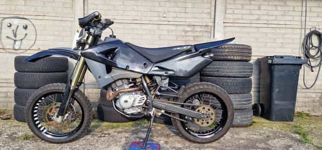 Husqvarna CH Racing WSM 125 4t  supermoto
