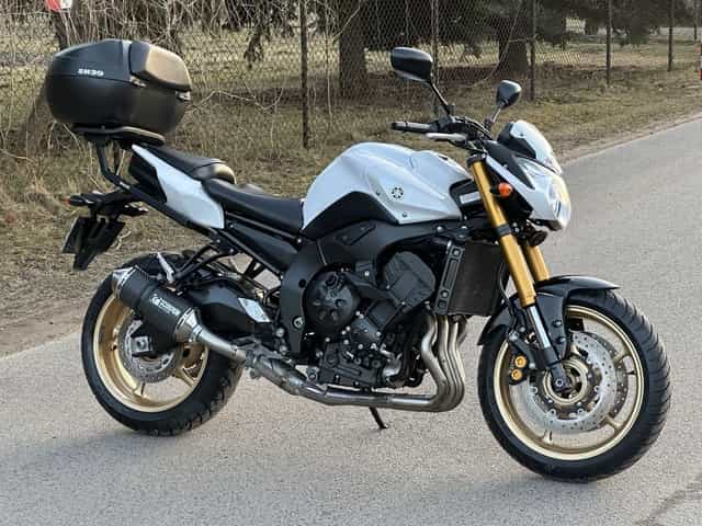 YAMAHA FZ8 N Scorpion Nowe Opony Nowy Aku Crashpady Kufer Dostawa