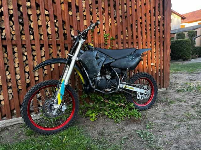 Suzuki RM 85 (yz, cr, kx,sx)