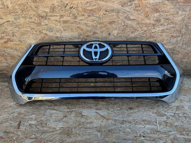 Grill atrapa chlodnicy toyota Hilux 8 VIII lift IX 9 20+ 53111-0KB30
