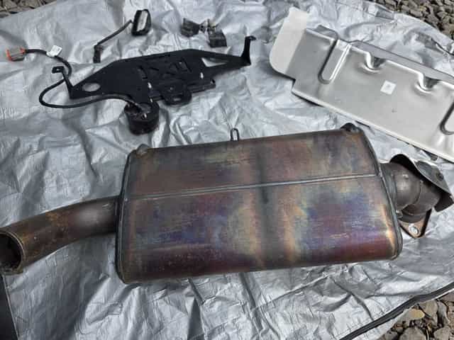 Polaris RZR XP 1000 tlumik + obudowa + osłona + ramka + lampka