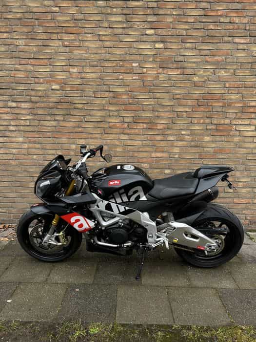 APRILIA TUONO 1000 RSV4 APRC FACTORY Akrapovic zamiana