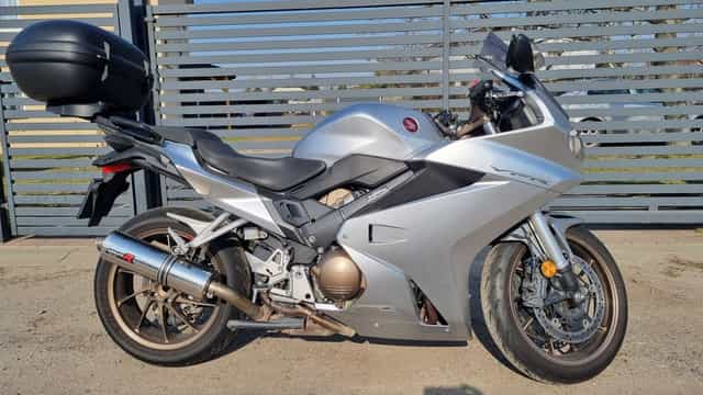 HONDA VFR800 RC93 2017r