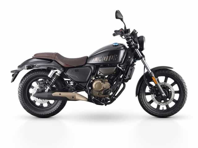 Motocykl Chopper Cruiser QJMOTOR SRV 125cm3 SRV 12V