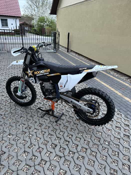 Husgvarna Fc 450 Rockstar Edition jak KTM