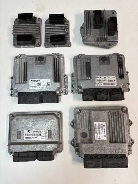 N-A-P-R-A-W-A Sterowniki silnika ECU /507/979/686/