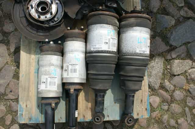 Land Rover Discovery IV 4 Amortyzator Prawy Lewy Przód 2015r