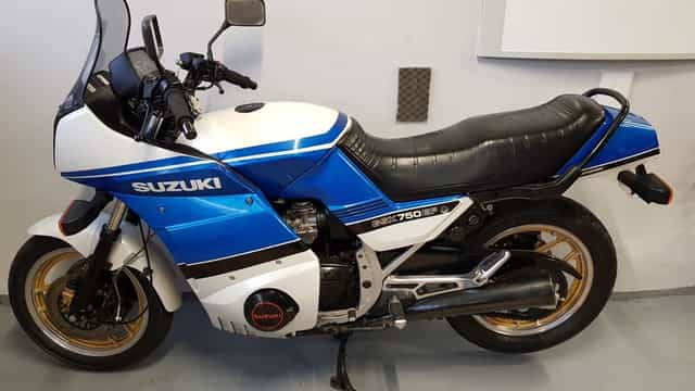 Suzuki GSX  750 EF 82 rok unikat