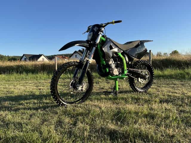 Kawasaki kx 250 (yz,cr,rm,sx)