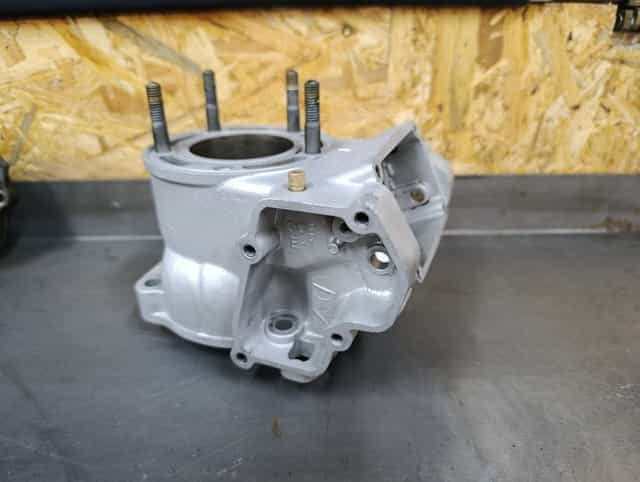 Cylinder Suzuki RM 125 nicasil stan bdb
