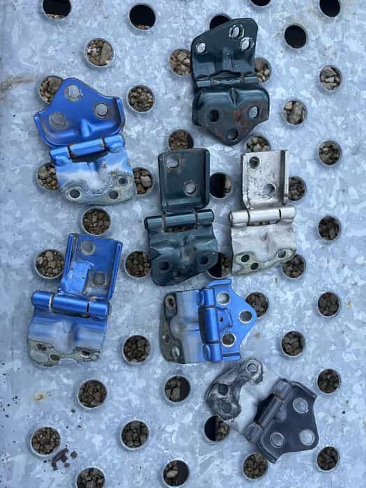 Suzuki jimny zawias zawiasy klapy tyl